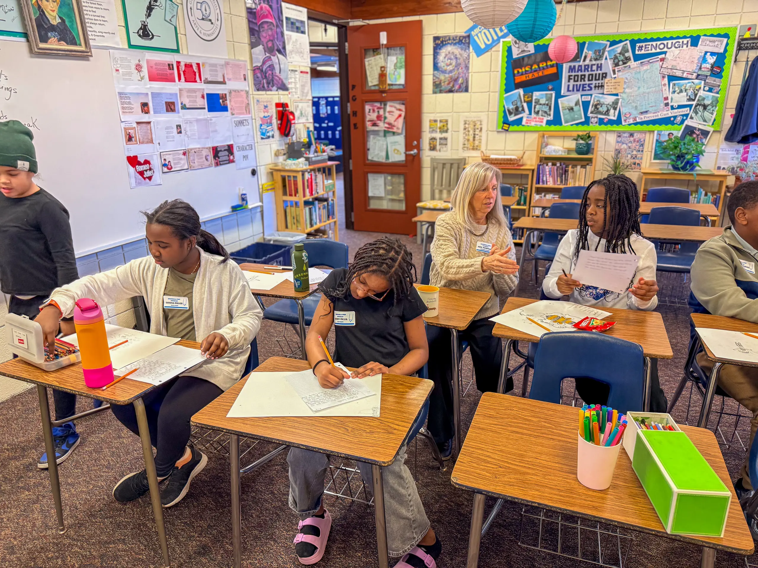 Working on writing in an English workshop